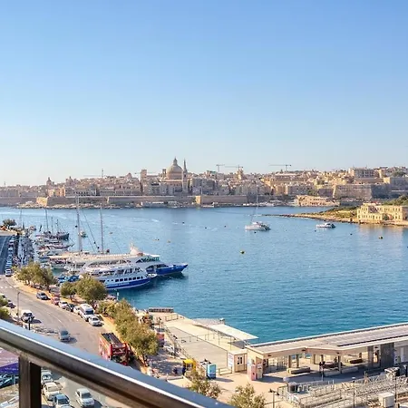 Sea Breeze Seafront With Valletta Views
