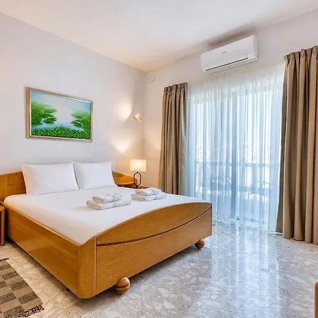 Sea Breeze Seafront With Valletta Views Apartman *