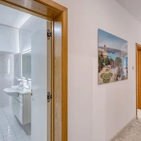 Sea Breeze Seafront With Valletta Views Apartman Sliema