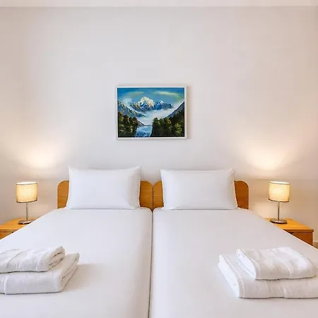 Sea Breeze Seafront With Valletta Views Apartman