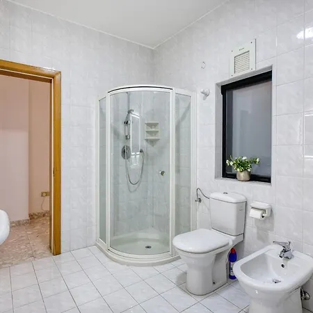 Sea Breeze Seafront With Valletta Views Apartman Sliema