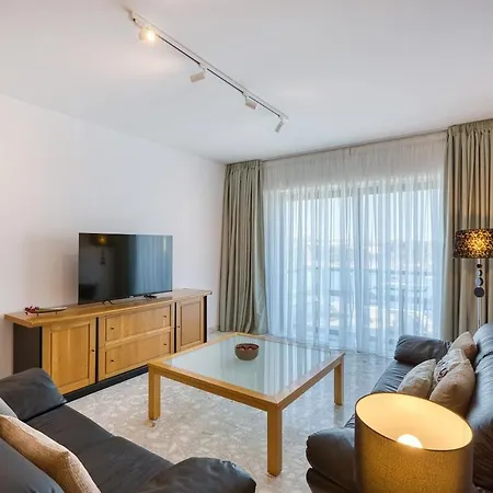 Sea Breeze Seafront With Valletta Views * Sliema